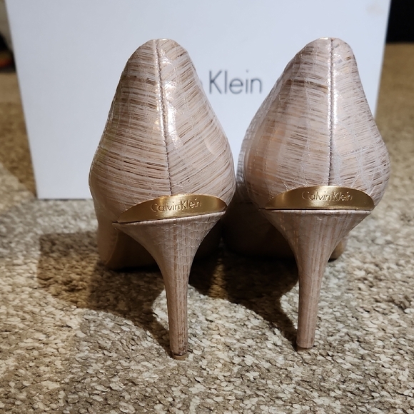 Calvin Klein Women's Light Pink Pumps - Picture 3 of 3